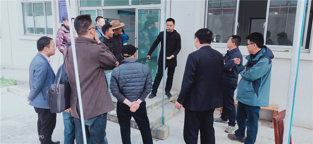 西南督查組在自治區(qū)、日喀則市、吉隆縣、吉隆鎮(zhèn)有關(guān)領(lǐng)導(dǎo)的陪同下對(duì)吉隆鎮(zhèn)污水處理廠檢查工作